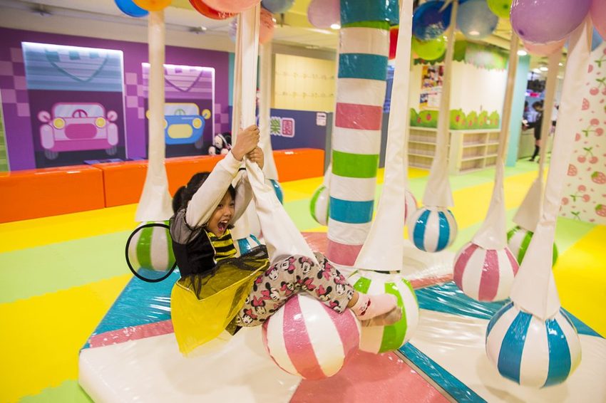【親子樂園】遊戲愛樂園ATT大直店水果公園～ATT 4 Recharge室內親子樂園，超厲害仿真超市、日本料理店、放電大球池
