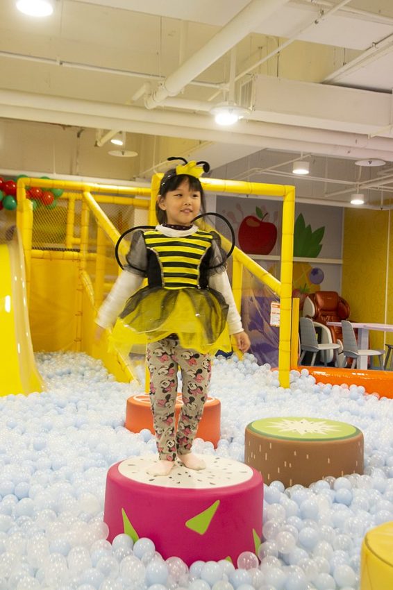 【親子樂園】遊戲愛樂園ATT大直店水果公園～ATT 4 Recharge室內親子樂園，超厲害仿真超市、日本料理店、放電大球池