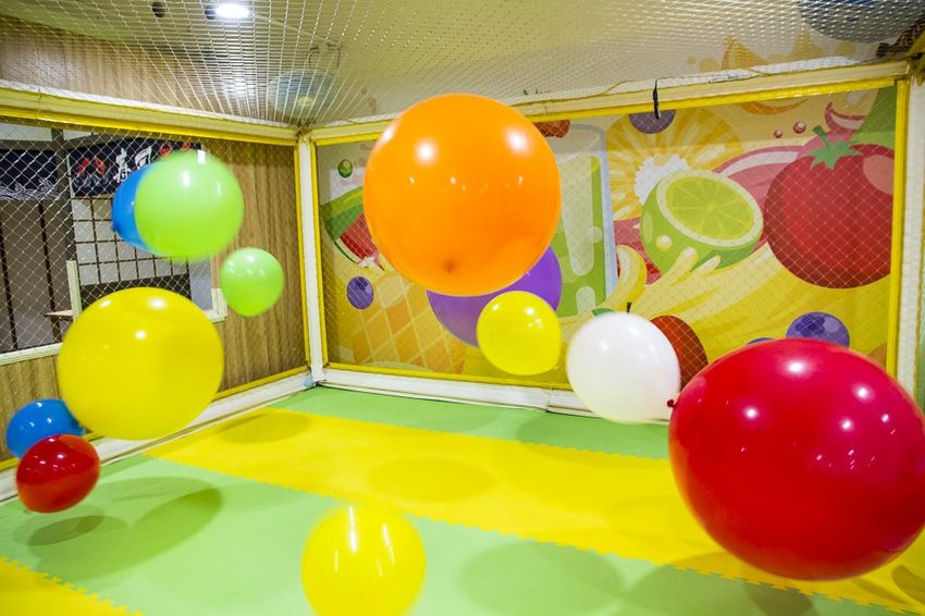 【親子樂園】遊戲愛樂園ATT大直店水果公園～ATT 4 Recharge室內親子樂園，超厲害仿真超市、日本料理店、放電大球池