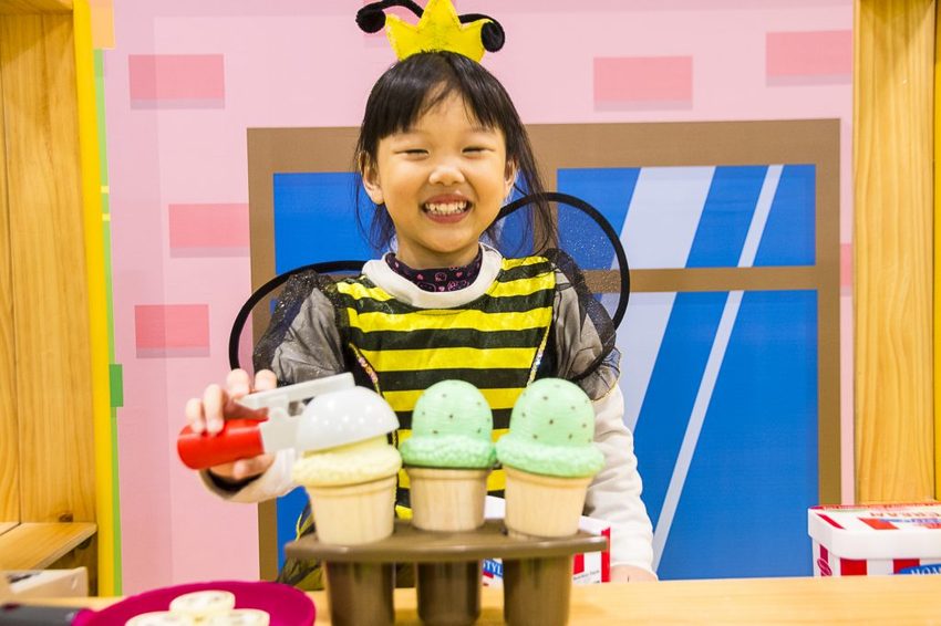 【親子樂園】遊戲愛樂園ATT大直店水果公園～ATT 4 Recharge室內親子樂園，超厲害仿真超市、日本料理店、放電大球池