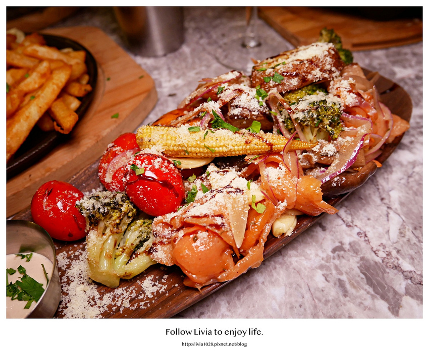 YELO Seoul Bistro 18