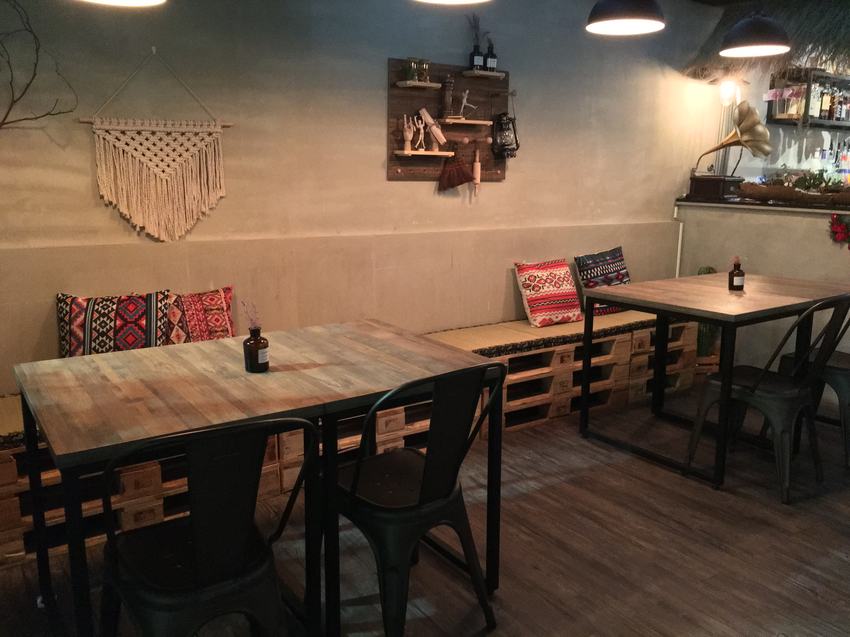 定格,Dingge,我不是他媽媽,洽談客戶,保險,直銷,小組聚會,教會,烘爐地,財神廟,拜拜,業務,中和,永和,宵夜,平價,美食,食上玩家