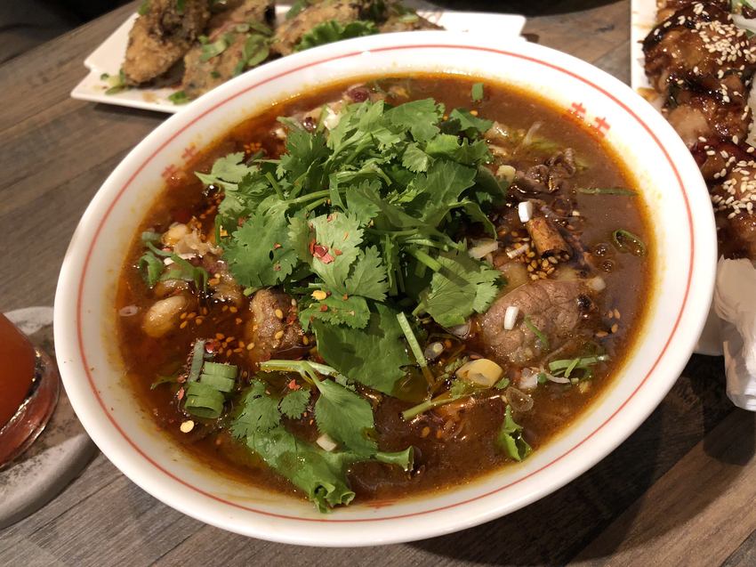 定格,Dingge,我不是他媽媽,調酒,啤酒,紅白酒,燒酒,可樂娜,海尼根,約翰走路,蘇格登,薯條,椒麻雞,肥腸,明太子,軟骨,雞排,炸雞