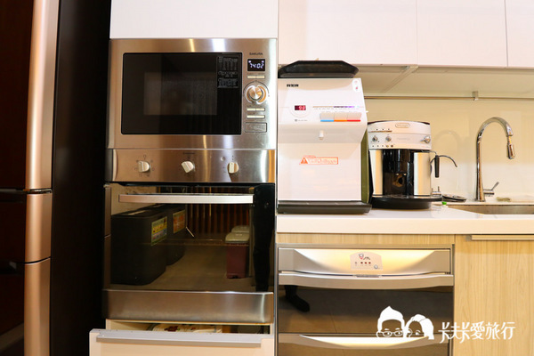 悠悅光 Aura Villa：宜蘭民宿-悠悅光新樂館｜親子民宿動物風格溜滑梯攀岩場梅花湖畔