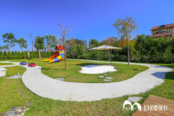 悠悅光 Aura Villa：宜蘭民宿-悠悅光新樂館｜親子民宿動物風格溜滑梯攀岩場梅花湖畔