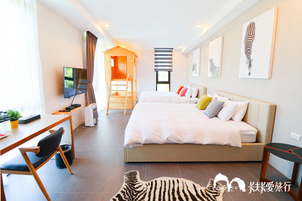 悠悅光 Aura Villa：宜蘭民宿-悠悅光新樂館｜親子民宿動物風格溜滑梯攀岩場梅花湖畔