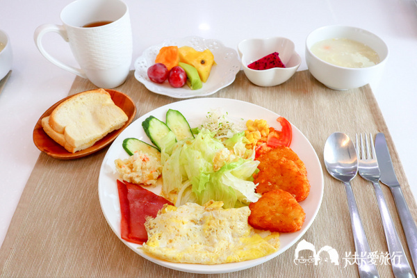 悠悅光 Aura Villa：宜蘭民宿-悠悅光新樂館｜親子民宿動物風格溜滑梯攀岩場梅花湖畔