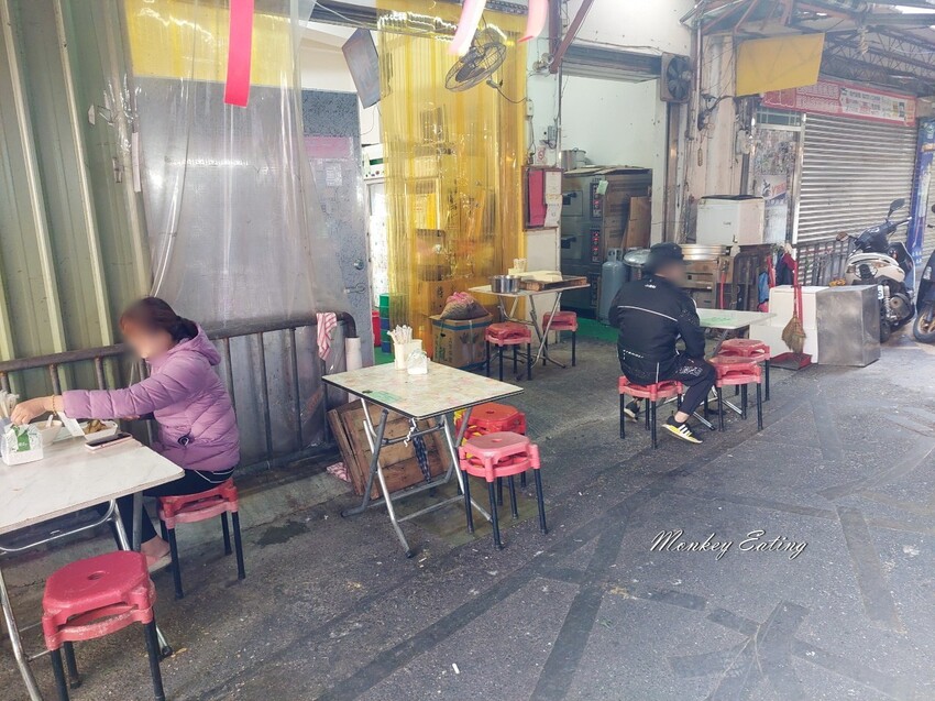 【台中大甲】大甲城燒餅│鎮瀾宮旁早餐推薦,手工現烤超酥燒餅,杏仁茶香濃好喝! - 貪吃猴的幻想