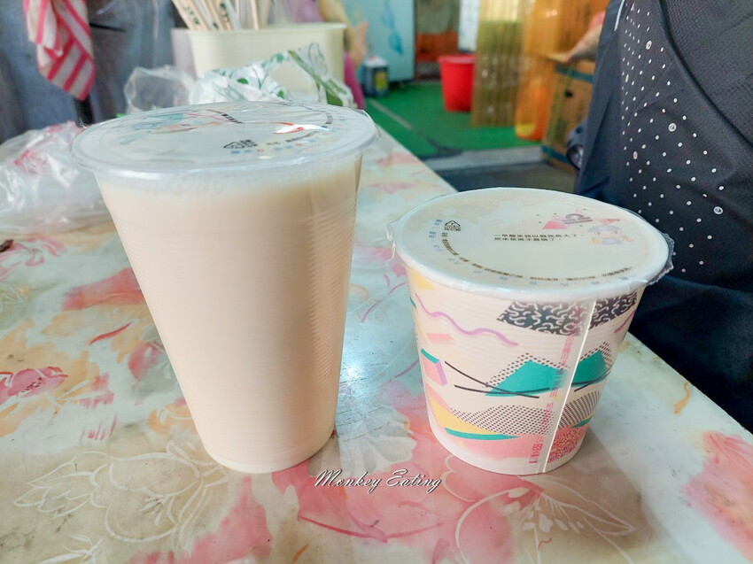 【台中大甲】大甲城燒餅│鎮瀾宮旁早餐推薦,手工現烤超酥燒餅,杏仁茶香濃好喝! - 貪吃猴的幻想