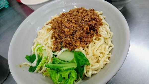 48382521_2188344874530523_263410945559101440_n