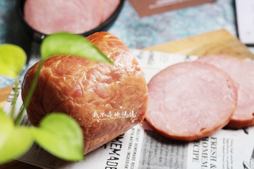 美而香台宗哈姆 煙燻火腿下酒,好吃火腿推薦,好吃煙燻火腿,台中必買伴手禮,火腿名店,煙燻火腿名店,煙燻火腿哪裡買,年節禮盒宅配,年節禮盒打折,禮盒宅配