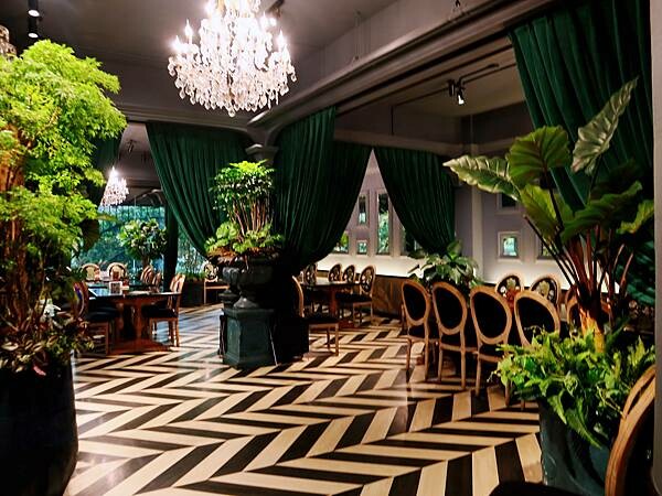 桃園 『Thai J泰式料理』 超奢華叢林宮廷風網美系泰式餐廳🍴 超浮誇泰式火山排骨🌋泰Thai猛啦‼️  Thai好吃‼️Thai浮誇‼️Thai奢華‼️餐點道地，美味程度完勝知名連鎖泰式餐廳💯💯💯