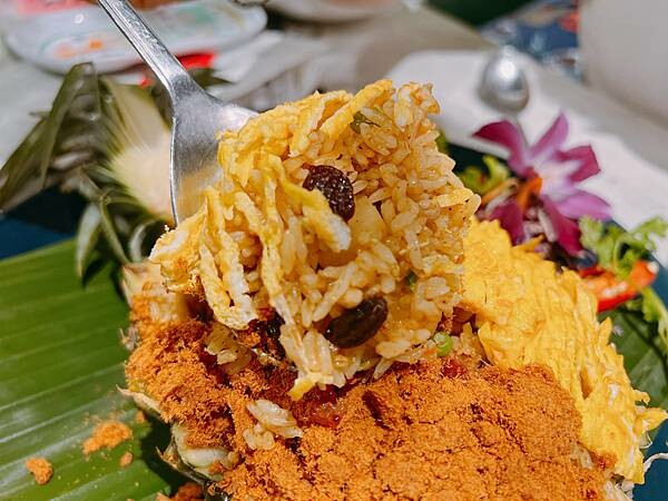 桃園 『Thai J泰式料理』 超奢華叢林宮廷風網美系泰式餐廳🍴 超浮誇泰式火山排骨🌋泰Thai猛啦‼️  Thai好吃‼️Thai浮誇‼️Thai奢華‼️餐點道地，美味程度完勝知名連鎖泰式餐廳💯💯💯