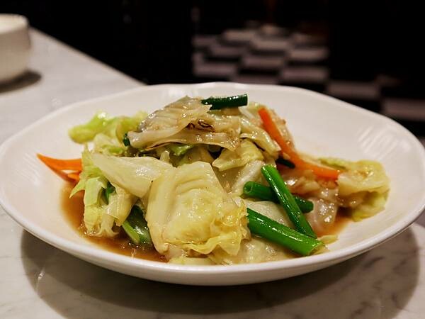 桃園 『Thai J泰式料理』 超奢華叢林宮廷風網美系泰式餐廳🍴 超浮誇泰式火山排骨🌋泰Thai猛啦‼️  Thai好吃‼️Thai浮誇‼️Thai奢華‼️餐點道地，美味程度完勝知名連鎖泰式餐廳💯💯💯