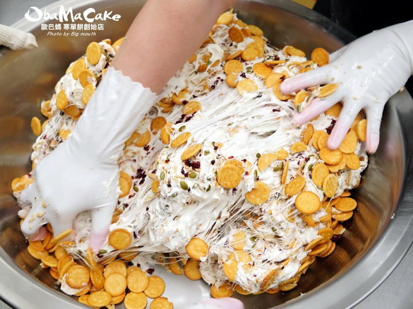 【台東伴手禮】歐巴螞烘焙坊.寒單餅、紅藜雪Q餅、初鹿鮮乳羅宋推薦!