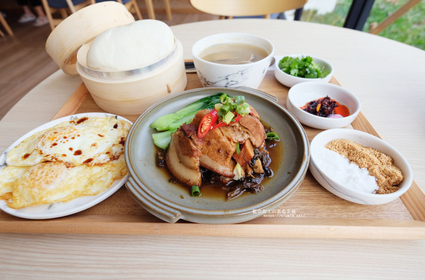 台中西屯│萌木之村MOMU-都市裡的森林童話村,中科楓康超市旁 - 藍色起士的美食主義