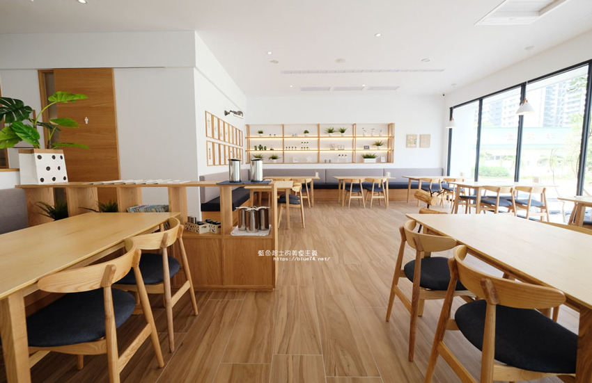 台中西屯│萌木之村MOMU-都市裡的森林童話村,中科楓康超市旁 - 藍色起士的美食主義