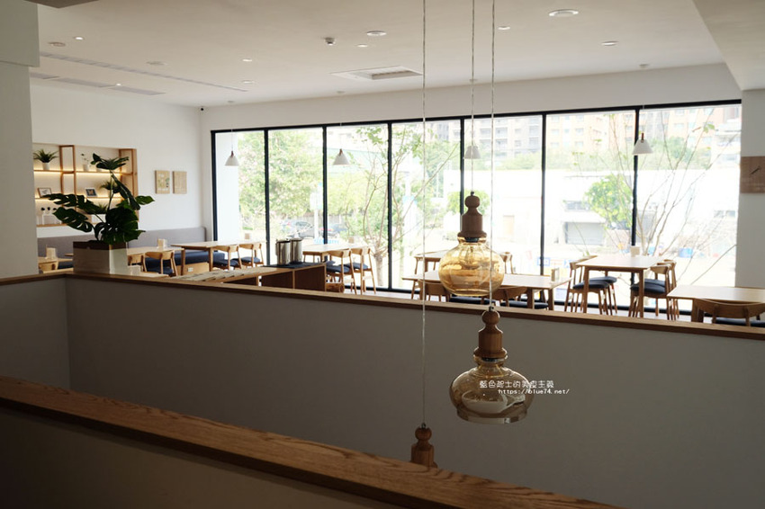 台中西屯│萌木之村MOMU-都市裡的森林童話村,中科楓康超市旁 - 藍色起士的美食主義