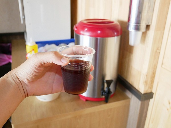 宏記牛肉麵食館：宏記牛肉麵食館-台南安南區牛肉麵  從北部往南開拓的牛肉麵店  甜度不會太高  北部、中部的人也吃得習慣