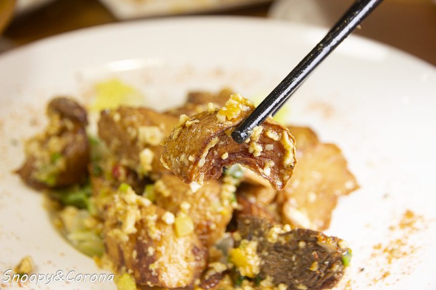 【淡水美食】淡水輕軌聚餐餐廳/亨米廚房Henmi Kitchen中式時尚料理/西式下午茶咖啡~中西合併時尚美味、菜色多元