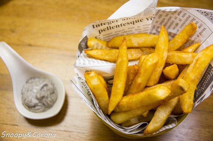 【淡水美食】淡水輕軌聚餐餐廳/亨米廚房Henmi Kitchen中式時尚料理/西式下午茶咖啡~中西合併時尚美味、菜色多元