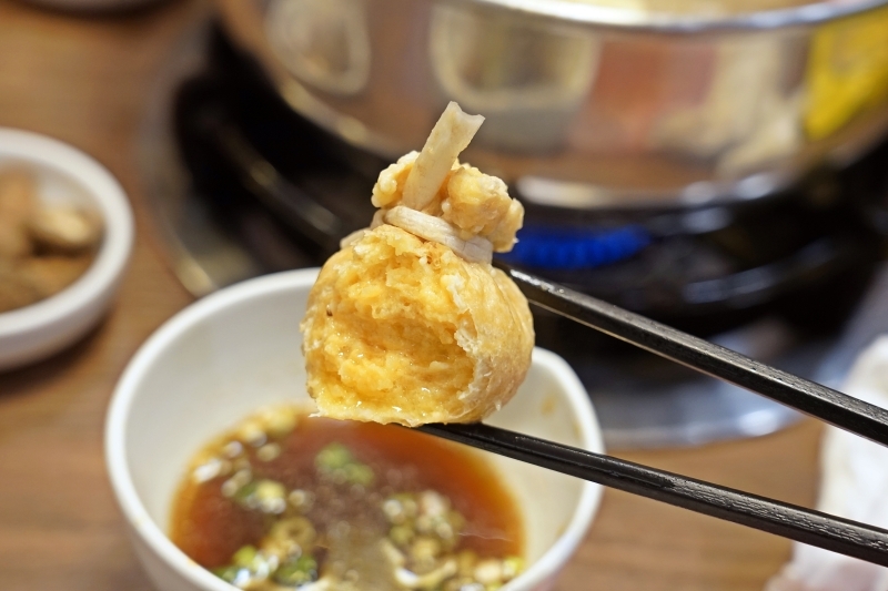 跳躍的宅男 - [大安區美食] 肉食族看這裡! 美國自然牛一公斤只要790元 吃得爽又美味健康 鮮切冷藏肉 日本A5和牛、金門酒糟牛，生食等級日本干貝  Shabu Nana日式涮涮鍋奈奈-捷運忠孝復