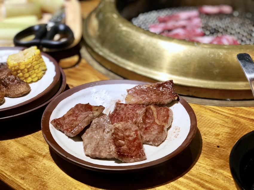 [新北中和] 下班讓我們約在米炭火燒肉小酒館小酌一起過聖誕跨年