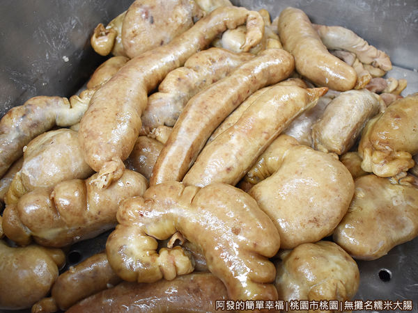 無攤名糯米大腸04-蒸籠裡的糯米大腸.JPG
