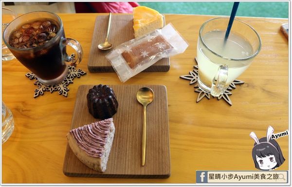 花前月下：[食記]►台南新市區◄花前月下乾燥花x乳酪蛋糕專門店/莓有如果/鹹甜起司/法式可麗露/金磚費南雪/冰釀咖啡/正韓柚子茶