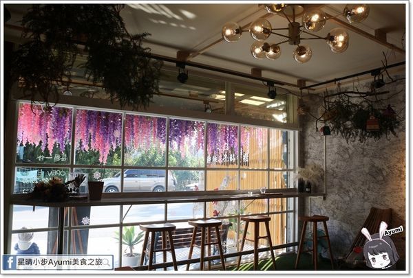 花前月下：[食記]►台南新市區◄花前月下乾燥花x乳酪蛋糕專門店/莓有如果/鹹甜起司/法式可麗露/金磚費南雪/冰釀咖啡/正韓柚子茶