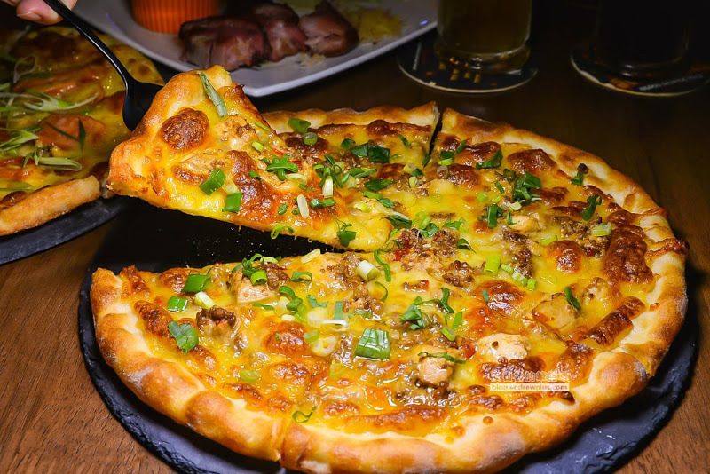 Echo Bistro-永和pizza餐酒館和朋友一起喝生啤酒吃披薩