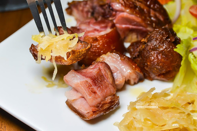 Echo Bistro-永和pizza餐酒館和朋友一起喝生啤酒吃披薩