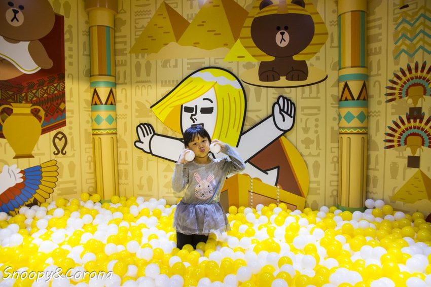 【展覽．台北】LINE FRIENDS世界巡迴之旅～坐上熊大航空旅行全世界，近四米高的雪白熊大首度現身