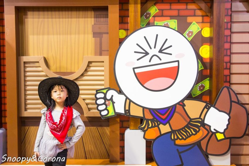 【展覽．台北】LINE FRIENDS世界巡迴之旅～坐上熊大航空旅行全世界，近四米高的雪白熊大首度現身