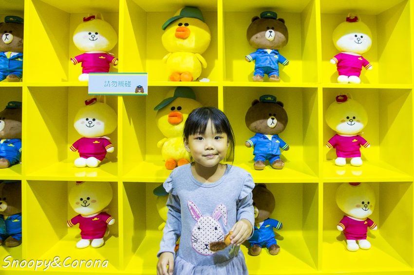 【展覽．台北】LINE FRIENDS世界巡迴之旅～坐上熊大航空旅行全世界，近四米高的雪白熊大首度現身