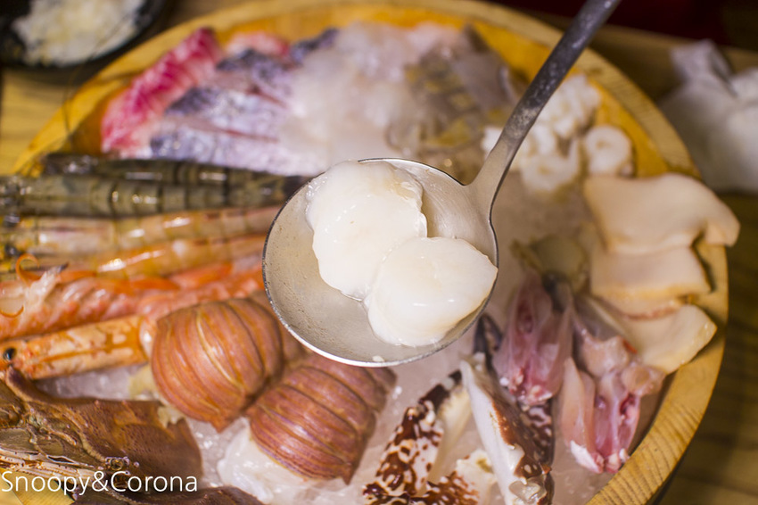 【台北美食】東區火鍋｜東區火鍋吃到飽｜火鍋殿～卜卜鍋滿滿蛤蜊好鮮美，澳洲和牛、戰車龍蝦、青蟹足吃到飽