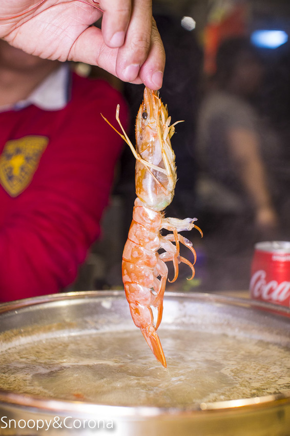 【台北美食】東區火鍋｜東區火鍋吃到飽｜火鍋殿～卜卜鍋滿滿蛤蜊好鮮美，澳洲和牛、戰車龍蝦、青蟹足吃到飽