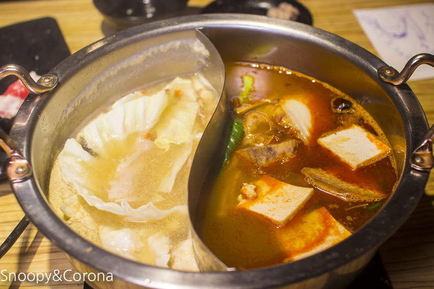 【台北美食】東區火鍋｜東區火鍋吃到飽｜火鍋殿～卜卜鍋滿滿蛤蜊好鮮美，澳洲和牛、戰車龍蝦、青蟹足吃到飽