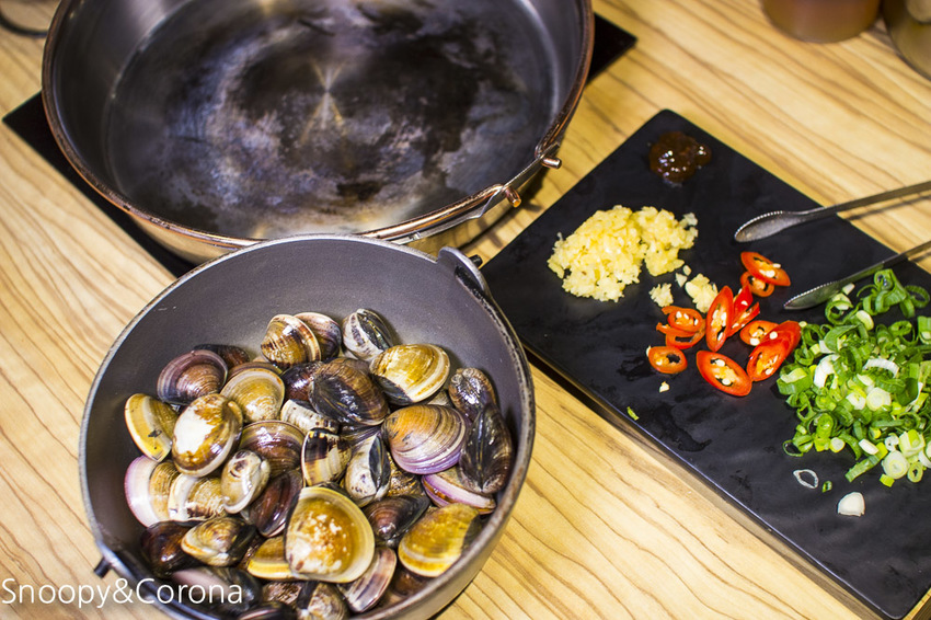 【台北美食】東區火鍋｜東區火鍋吃到飽｜火鍋殿～卜卜鍋滿滿蛤蜊好鮮美，澳洲和牛、戰車龍蝦、青蟹足吃到飽