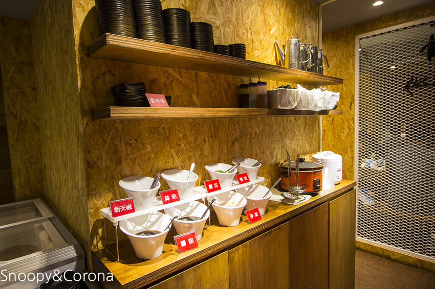 【台北美食】東區火鍋｜東區火鍋吃到飽｜火鍋殿～卜卜鍋滿滿蛤蜊好鮮美，澳洲和牛、戰車龍蝦、青蟹足吃到飽