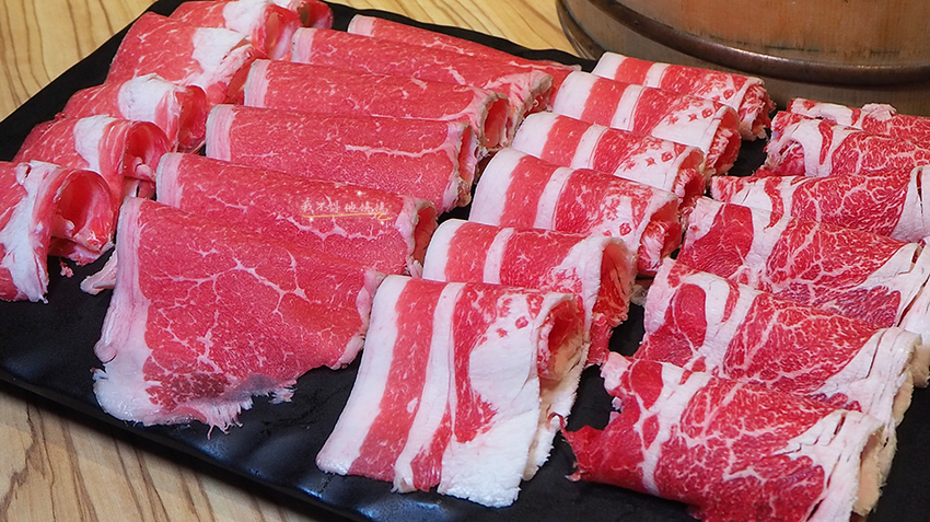 台北海鮮鍋推薦,肥豬蝦,戰車龍蝦,台北海鮮火鍋推薦,東區龍蝦吃到飽,板南線龍蝦吃到飽,火鍋殿評價,火鍋殿捷運,火鍋殿菜單,火鍋殿訂位