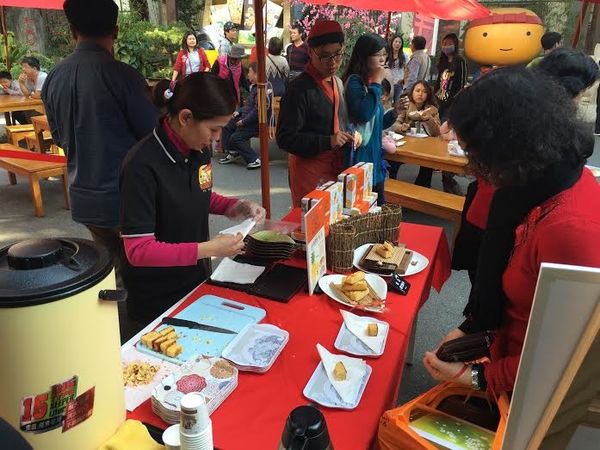 【遊玩趣】新北市土城區│手信坊創意和菓子文化館 和菓子DIY+新品嚐鮮：日式鳳梨酥、雪之戀 穀麥妃妃 健康五穀棒