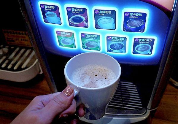 千荷田日式涮涮鍋-永安店：‖食記‖ 千荷田日式涮涮鍋-永安店 ｜雙拼超值鍋｜招牌羊肉鍋｜昆布湯底｜ 麻辣湯底（捷運永安市場美食）