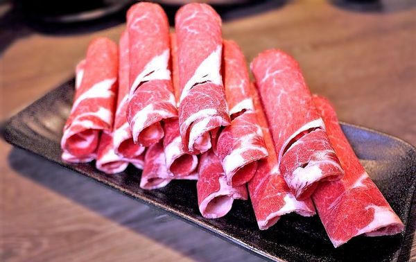 千荷田日式涮涮鍋-永安店：‖食記‖ 千荷田日式涮涮鍋-永安店 ｜雙拼超值鍋｜招牌羊肉鍋｜昆布湯底｜ 麻辣湯底（捷運永安市場美食）