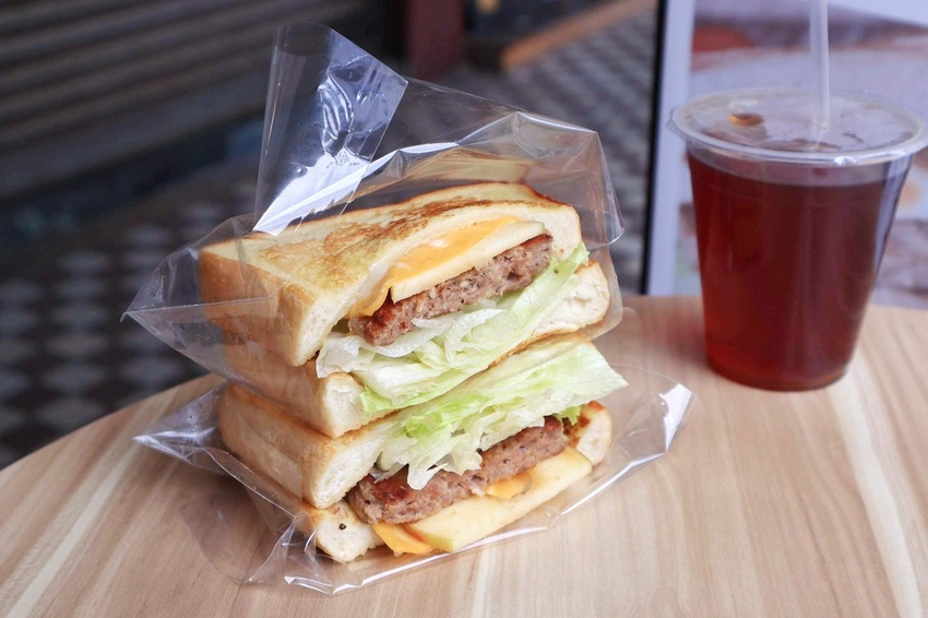 2018-12-11 09.13.50 1