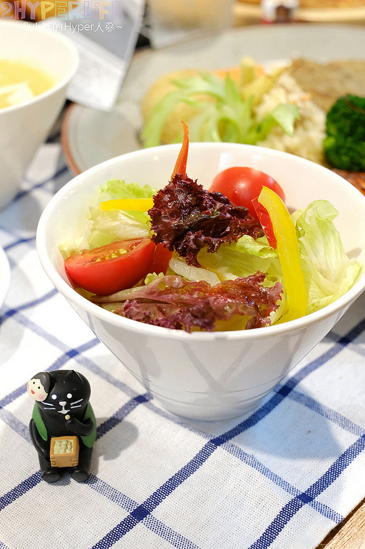 90小餐館,丼飯,台中北屯美食,台中日式咖哩,台中美食,台中義大利麵,台中義式,台中聚餐餐廳,平價美食,披薩,旱溪美食,蛋包飯 @強生與小吠的Hyper人蔘~