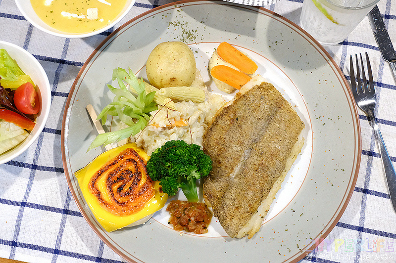 90小餐館,丼飯,台中北屯美食,台中日式咖哩,台中美食,台中義大利麵,台中義式,台中聚餐餐廳,平價美食,披薩,旱溪美食,蛋包飯 @強生與小吠的Hyper人蔘~