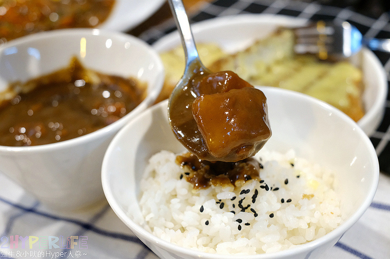 90小餐館,丼飯,台中北屯美食,台中日式咖哩,台中美食,台中義大利麵,台中義式,台中聚餐餐廳,平價美食,披薩,旱溪美食,蛋包飯 @強生與小吠的Hyper人蔘~