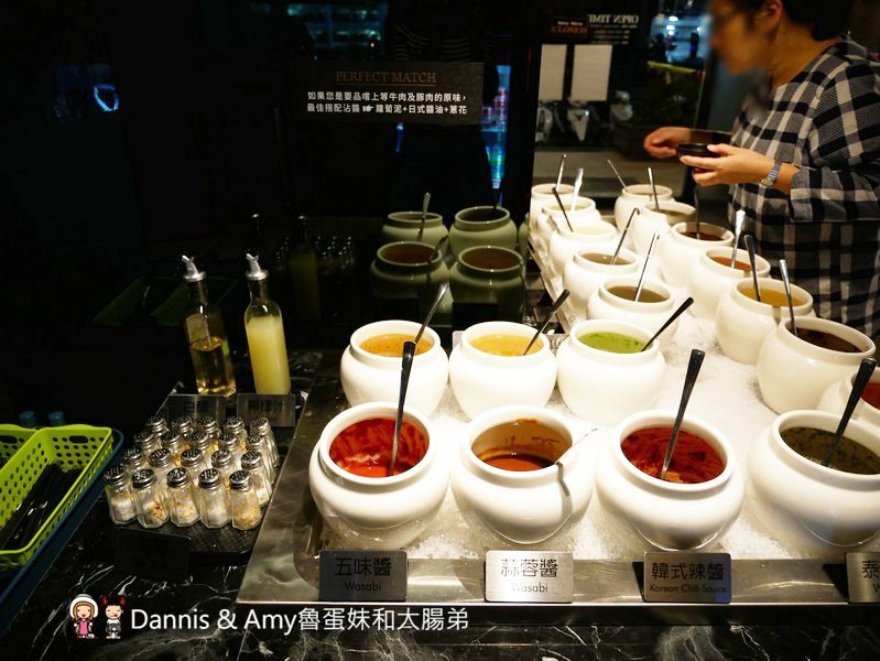 《新竹大遠百火鍋》大魔大滿足鍋物。全台最強肉品火鍋。霸氣A5日本和牛大魔神x波斯頓龍蝦深海蝦拼海鮮船︱開到凌晨的浮誇系鴛鴦火鍋餐廳 （影片）