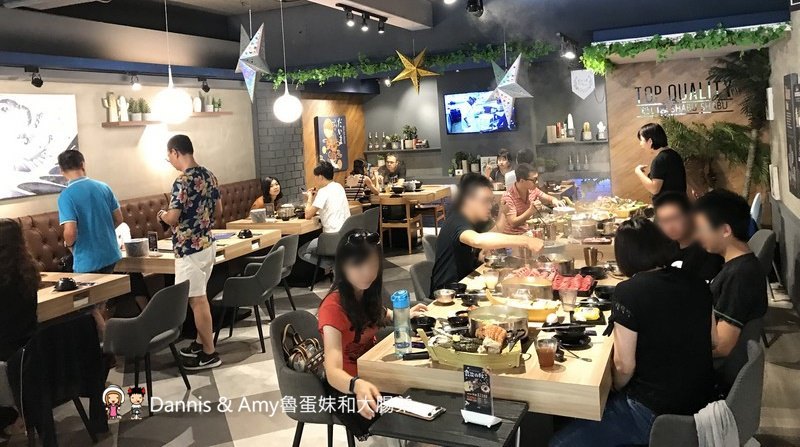 《新竹好吃火鍋推薦》大魔大滿足鍋物大遠百店。各國頂級和牛肉品海鮮吃好吃滿。辦大魔卡送海鮮船。光棍節最新消費優惠分享︱(影片) 《新竹好吃火鍋推薦》大魔大滿足鍋物大遠百店。各國頂級和牛肉品海鮮吃好吃滿。辦大魔卡送海鮮船。光棍節最新消費優惠分享︱(影片)